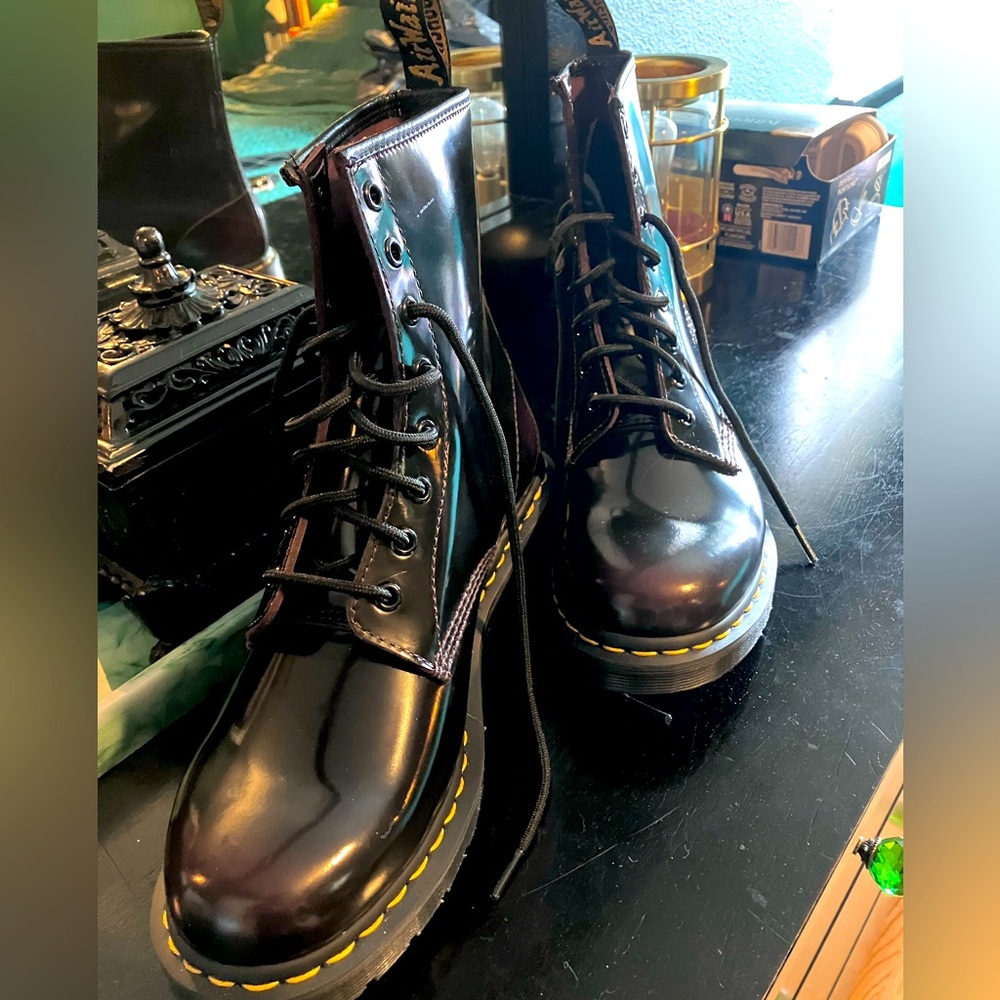 Doc Marten’s 1460 Metallic Oxblood Boots US9/UK8